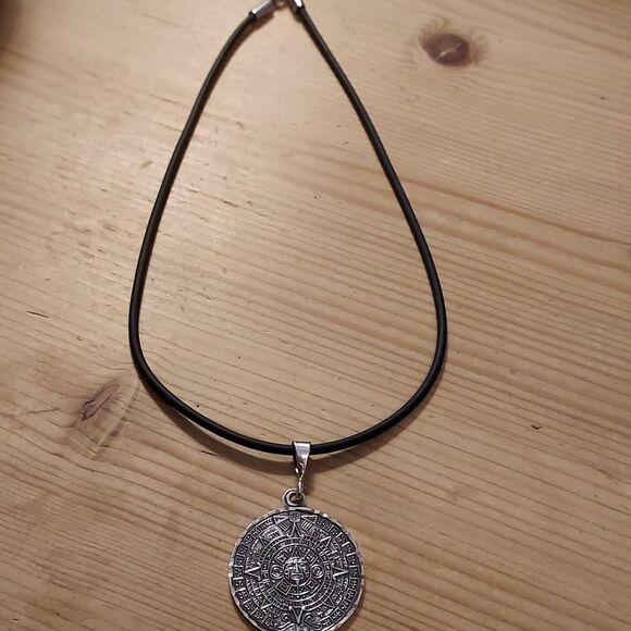 Silver Aztec Calendar necklace black cord pendant sun necklace sterling silver - Picture 3 of 5